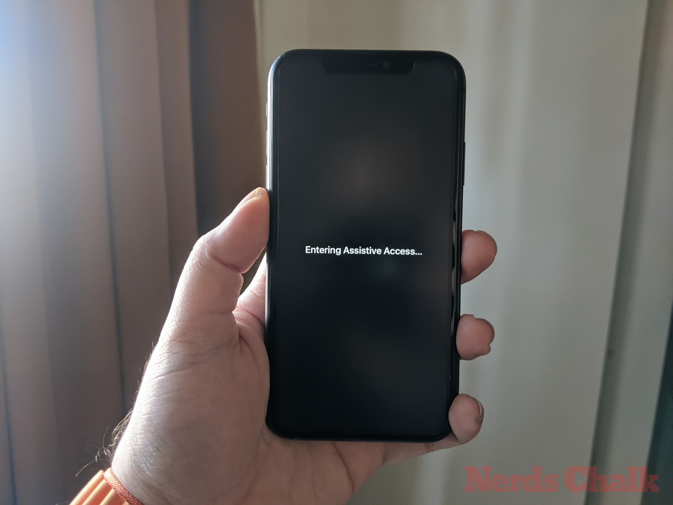 探索如何在 iPhone 上启用和自定义辅助访问功能