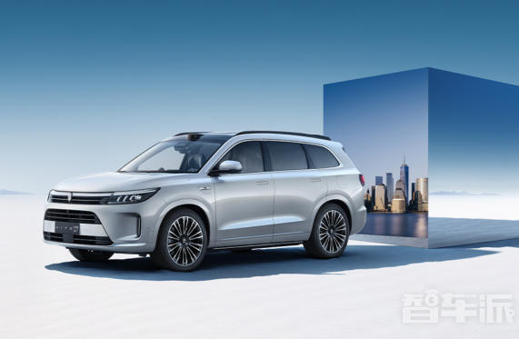 赛力斯汽车与华为合作力作：AITO问界新M7全面升级亮相