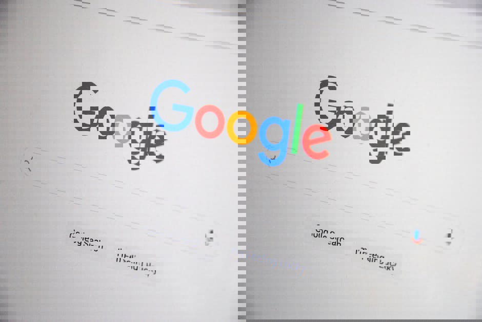 谷歌搜索垄断案开审：证据显示其早期就谋划打压对手