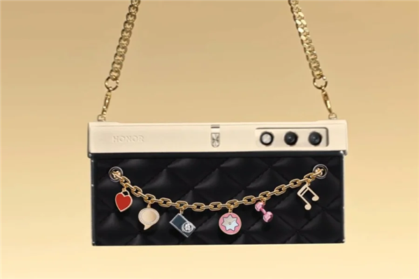 荣耀V Purse预约开启，引领折叠屏创新巅峰！