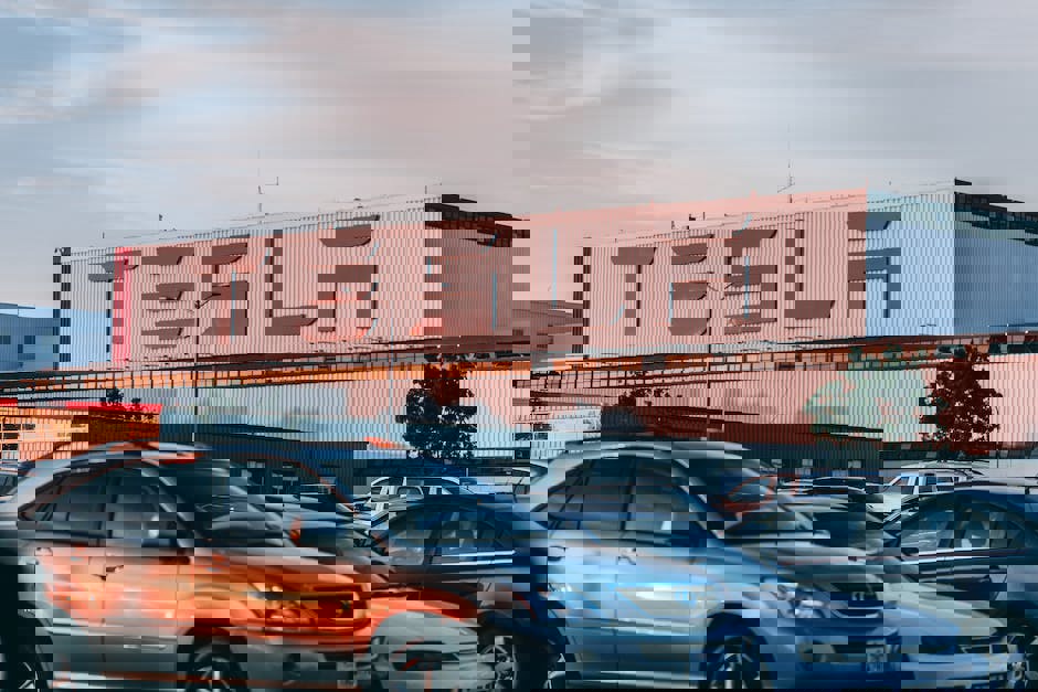 特斯拉有意在印度建设汽车工厂，今年将采购 17~19 亿美元零部件