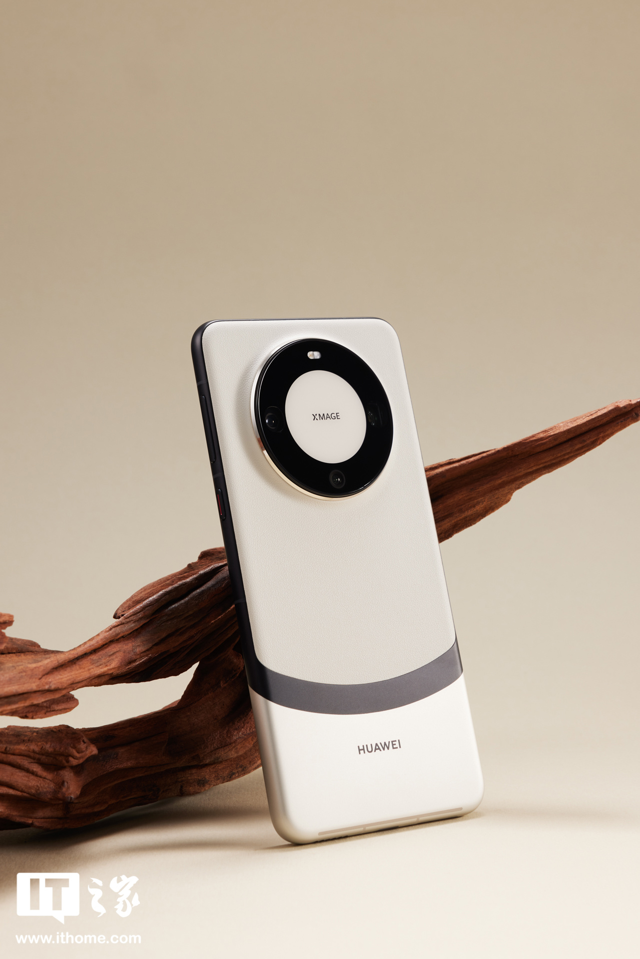 中石科技为华为 Mate 60 系列手机提供散热相关产品，股价涨超 10%