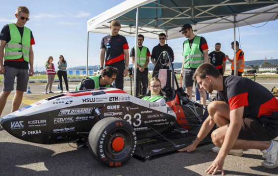 “瑞士学生打造的电动赛车‘Mythen’：仅需不到1秒即可达到0-100公里/小时”
