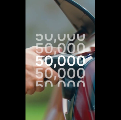 特斯拉超级充电桩达到里程碑：50000号铭牌突显全球领先地位