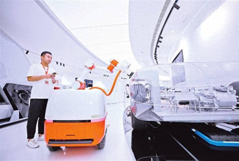 看,自动充电机器人!