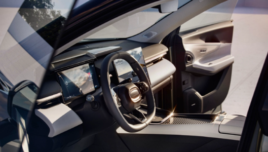 领克08插电混动SUV:满足不同需求的多样化配置,累计销售突破1万台