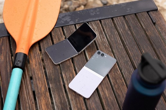 折叠屏手机的未来之选：Galaxy Z Flip5的轻便便携性