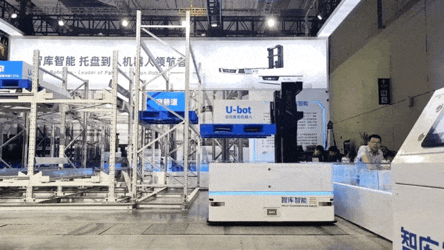 智库智能U-bot全向堆高机器人闪耀工博会舞台！