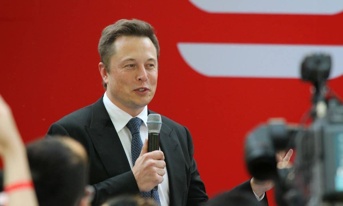 马斯克的“脑机接口”公司迈出新步伐：即将进行首次人体试验