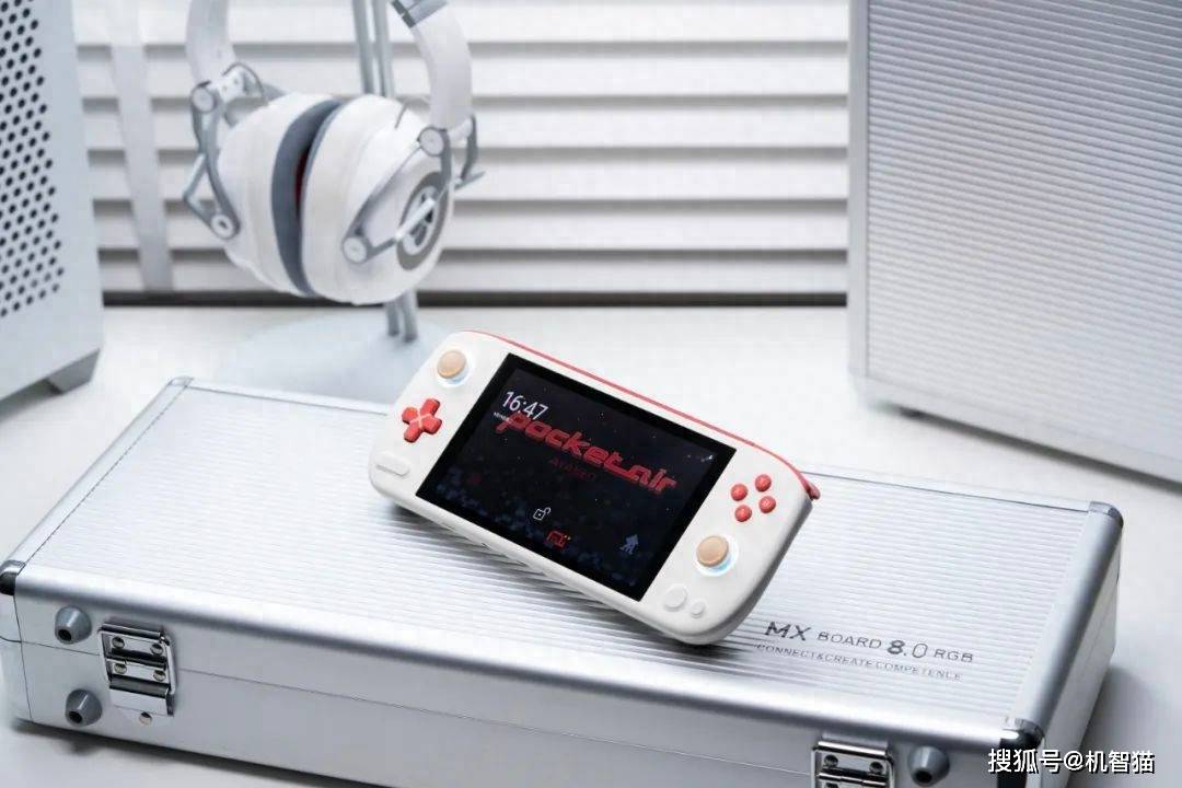 AYANEO Pocket AIR测评：我为什么要花2000多买一台天玑1200的安卓掌机