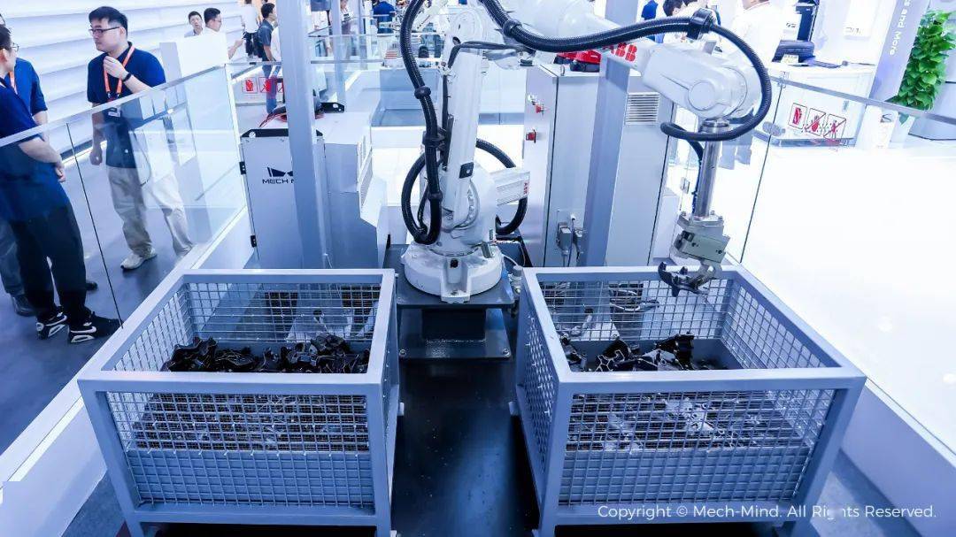 工博会首日 | 梅卡曼德携手七大合作伙伴亮相机器人展，20+智能应用震撼全场