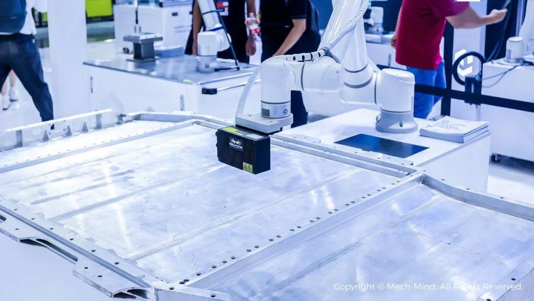 工博会首日 | 梅卡曼德携手七大合作伙伴亮相机器人展，20+智能应用震撼全场