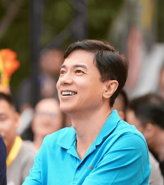 下一个时代的船舵，李彦宏握住AI原生应用