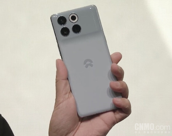 蔚来智能手机亮相:NIO Phone外观与性能齐获好评