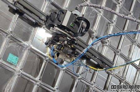 新标题：三星重工成功研发LNG船建造激光高速焊接机器人，实现5倍速度提升！