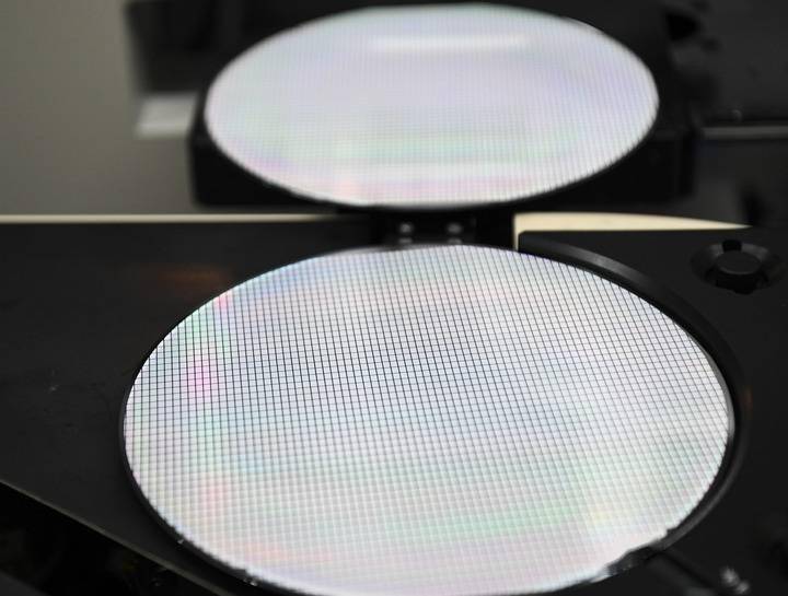 新标题:日本媒体报道:生成式AI推动功率半导体投资热潮