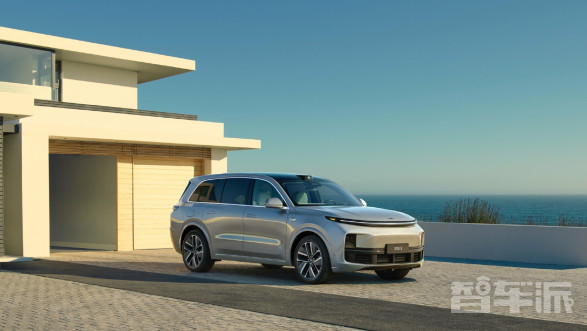 新标题：崭露头角的理想汽车成功进军高端市场前三