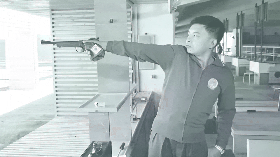 他们用AI拭去岁月蒙尘,重现半个世纪前中国亚运首金记忆