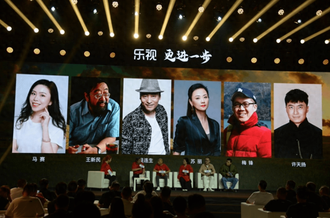 热点资讯：华为召开新品发布会；腾讯侦破国内首个AI游戏外挂…