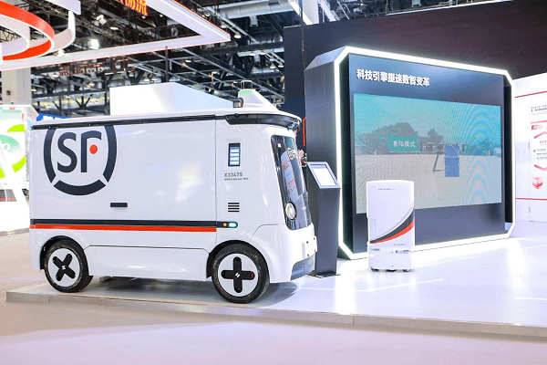 顺丰携方舟AKR150无人机参加第十五届交通展