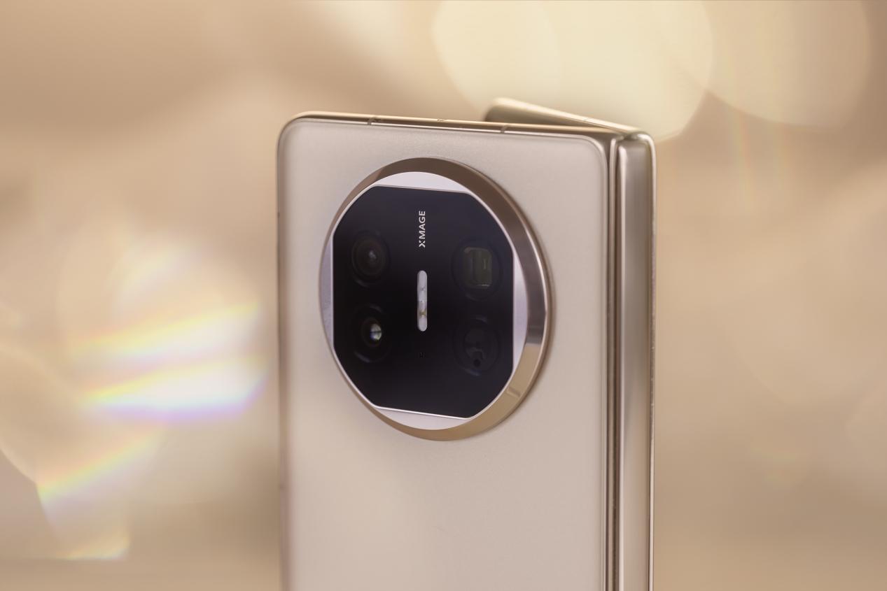 华为开启国庆全国多城路演：亲临感受 Mate X5 遥遥领先的色彩美学、前沿科技