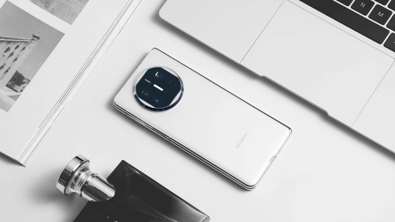 华为开启国庆全国多城路演：亲临感受 Mate X5 遥遥领先的色彩美学、前沿科技