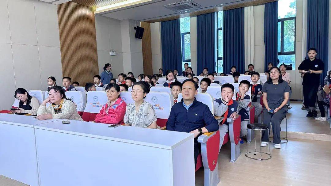 宾果智能荣幸受邀主办武汉金银湖二小科普“五进”系列活动——机器人嘉年华