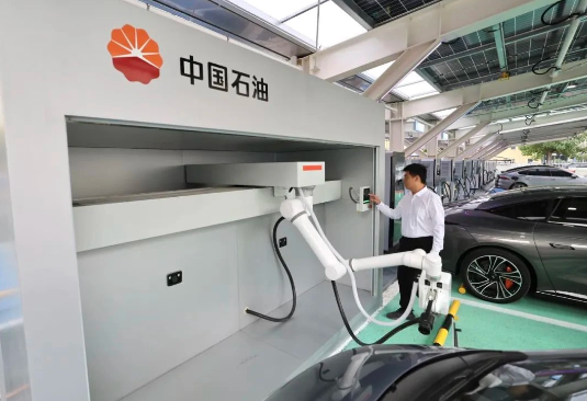 中国石油天津示范站开业:创新充电+便利店服务模式