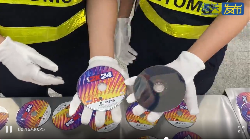 一男子人身绑藏 79 张 PS5 游戏光盘入境被查，均为《NBA 2K24》