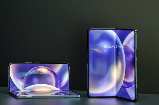 时尚与科技完美结合:三星Galaxy Z Fold5的卓越之处