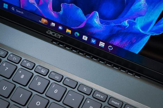 搭载锐龙7 7840U处理器的宏碁传奇Edge 16轻薄本:大屏便携AI利器的终极评测