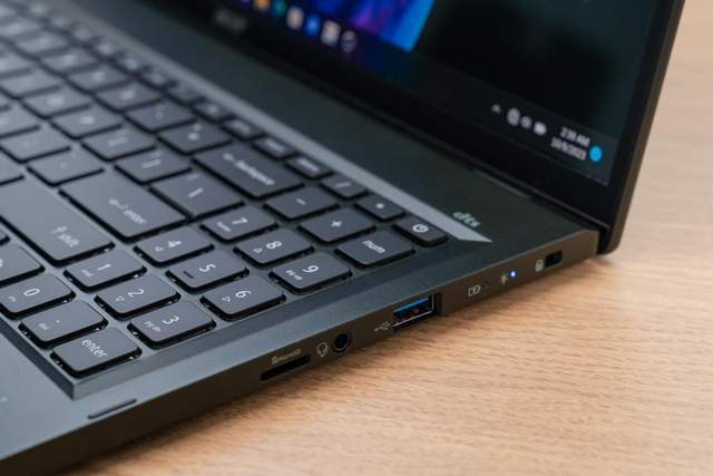 搭载锐龙7 7840U处理器的宏碁传奇Edge 16轻薄本:大屏便携AI利器的终极评测