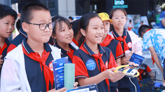 2023全国科普日:威盛展示大国重器与人工智能科学素养提升计划