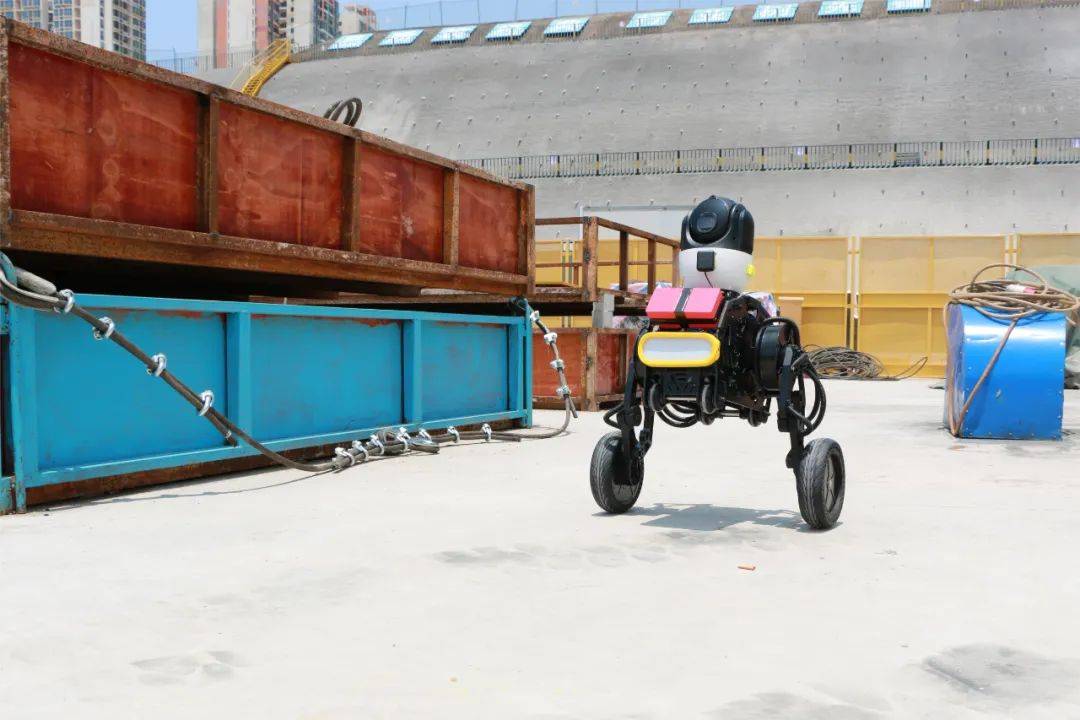 本末科技进军巡检市场,预计挑战14.5%的行业增长率,推出轮足机器人