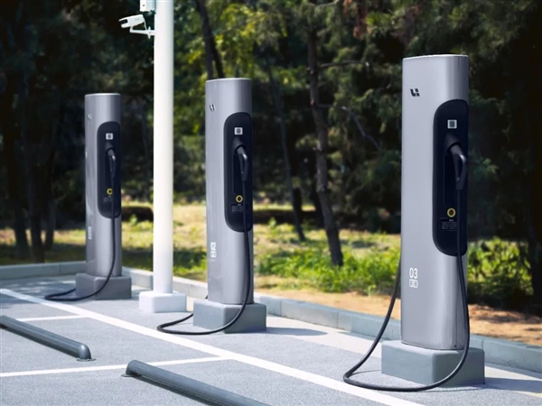 理想5C超级充电站:12分钟充电500公里