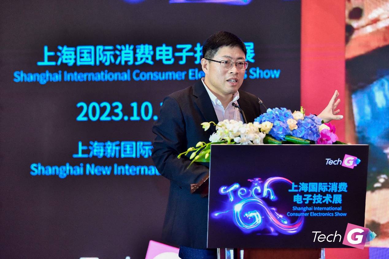 AI大潮下，联想王传东揭示智慧生活五大特征