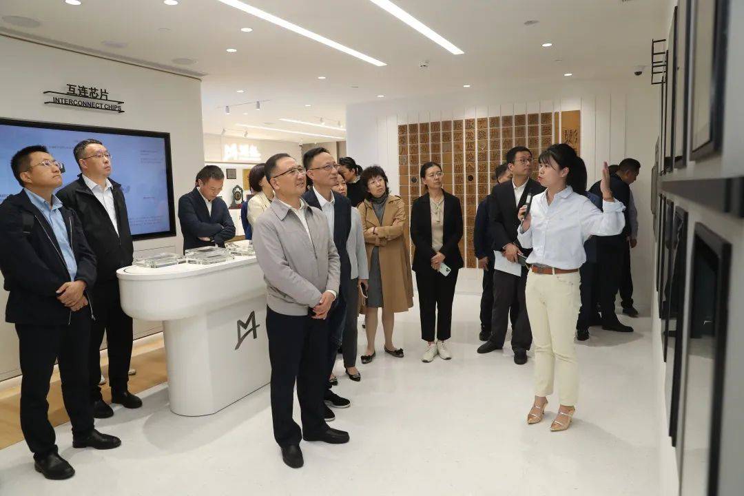 徐汇区政协组织委员集中视察活动，关注人工智能产业发展