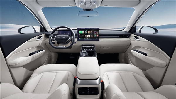 五菱汽车科技日拉开帷幕,揭秘首款家轿细节