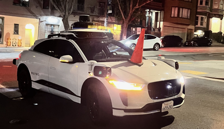 无人车碾压路人,也挡不住加州力推自动驾驶