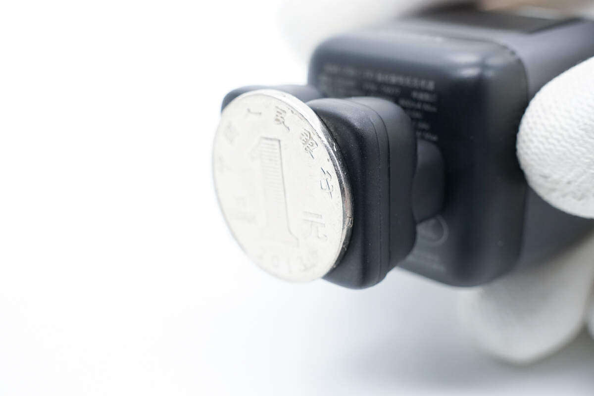 既是充电器也是手办,绿联30W Q湃机器人快充拆解