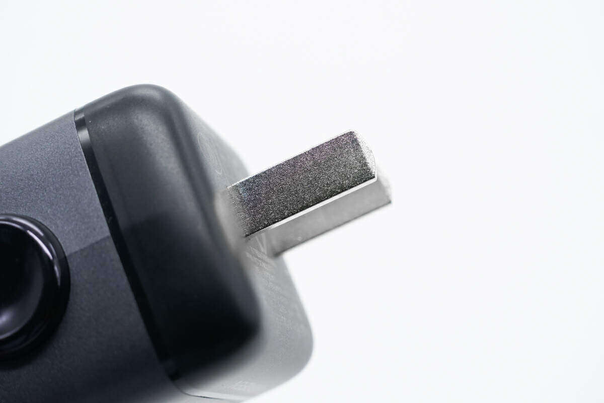 既是充电器也是手办,绿联30W Q湃机器人快充拆解