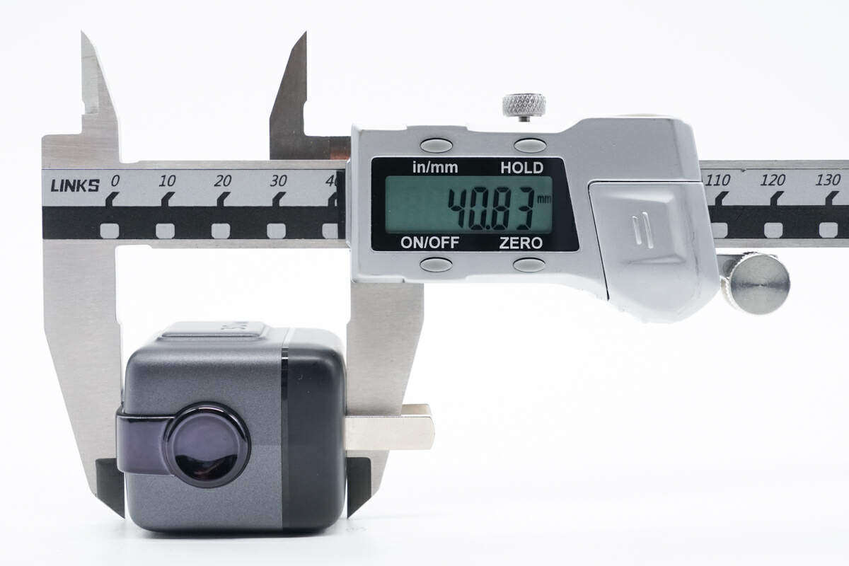 既是充电器也是手办,绿联30W Q湃机器人快充拆解