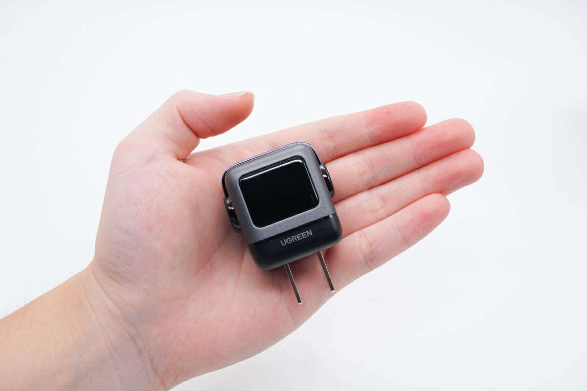 既是充电器也是手办,绿联30W Q湃机器人快充拆解