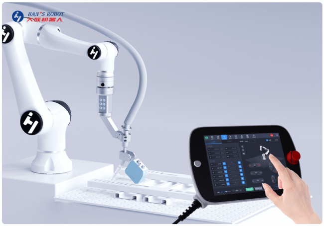 大族协作机器人斩获“2023焊接机器人产业链先锋奖”