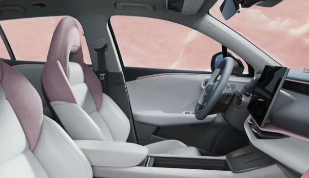 领克06 EM-P包裹式座椅：让您在座椅上尽享舒芙蕾的感受