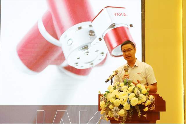 协作机器人如何赋能日化产业智造升级？听听专家怎么说