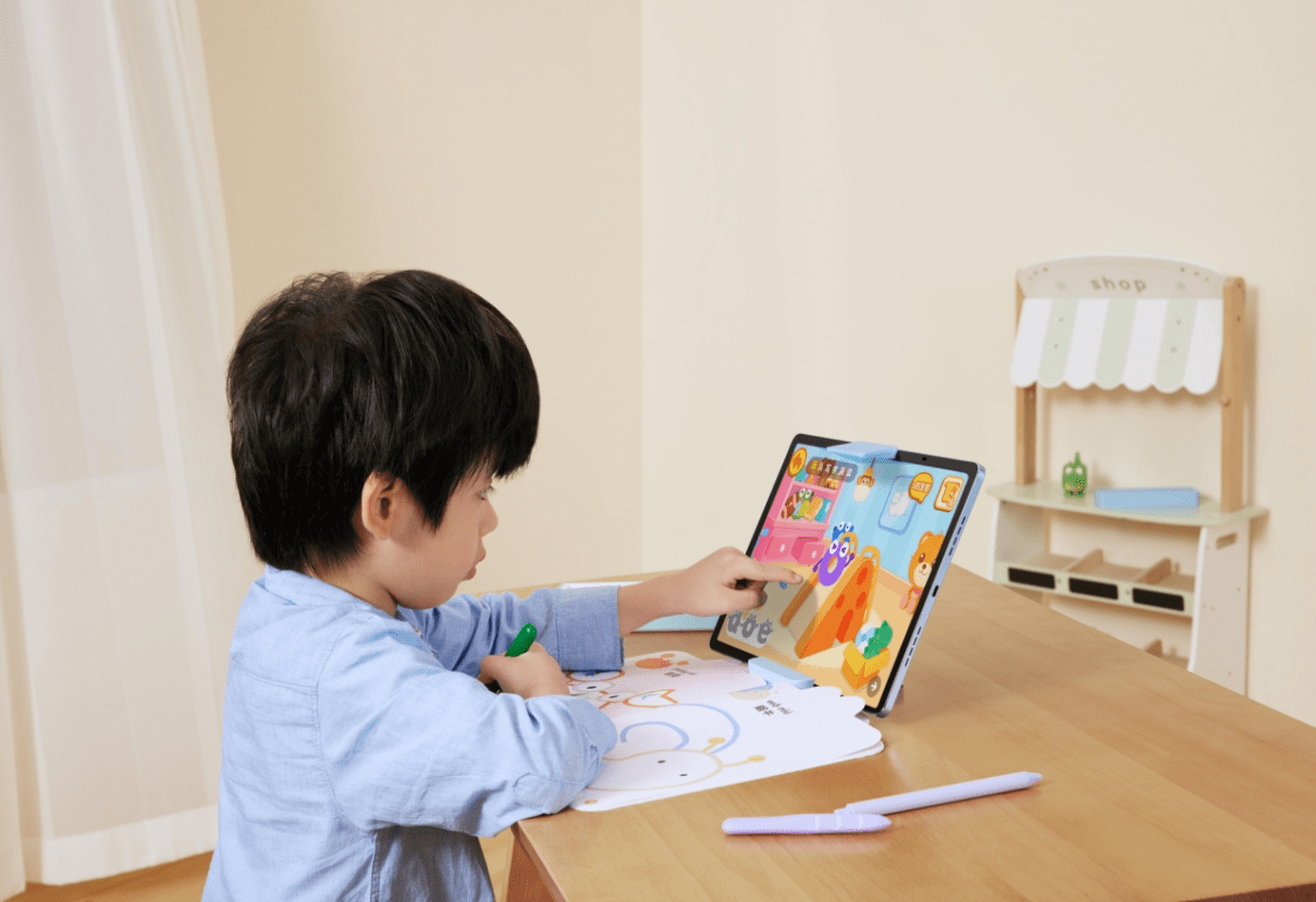 天猫精灵推出个性化学习硬件，为生成式AI教育产品注入新的形态