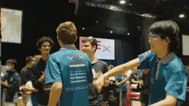 斩获双冠，狂揽26个奖，13支进国赛！VEX机器人华东赛斯坦星球再展英姿！