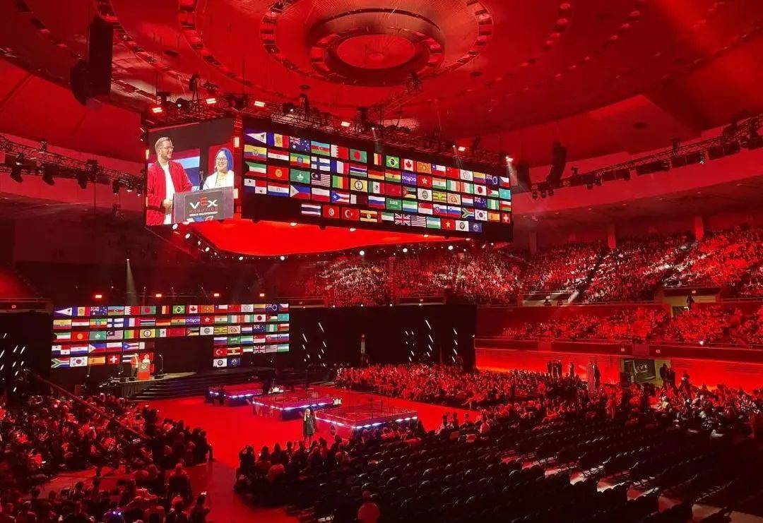 斩获双冠，狂揽26个奖，13支进国赛！VEX机器人华东赛斯坦星球再展英姿！