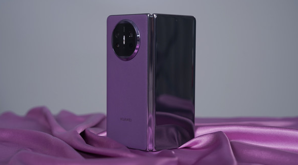 三星Galaxy Z Fold5面临华为竞争 明年或推全新变化